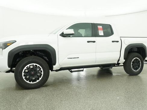 New 2025 Toyota Tacoma TRD Off-Road image 8
