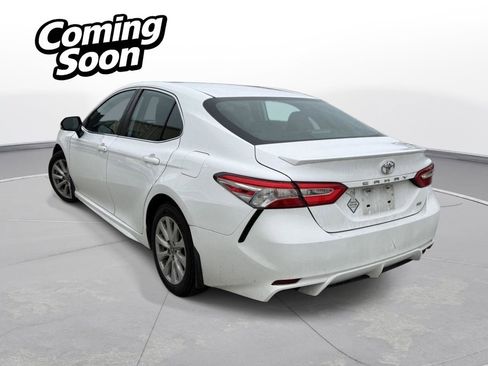 Used 2020 Toyota Camry SE image 8