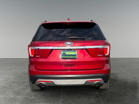 Used 2017 Ford Explorer XLT w/ Equipment Group 202A AWD/4WD image 8
