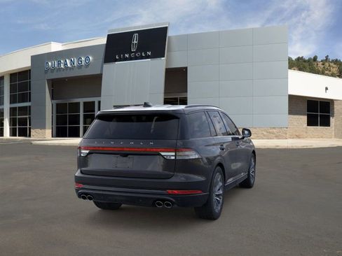 New 2026 Lincoln Aviator AWD w/ Jet Appearance Package image 8