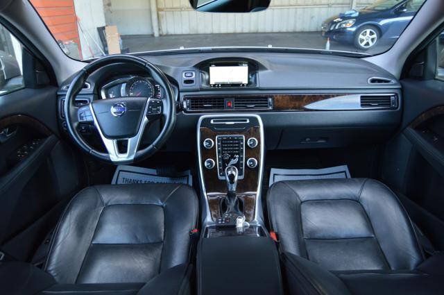 Used 2016 Volvo XC70 T5 Premier w/ Proximity Package FWD image 14