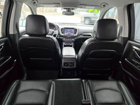 Used 2024 GMC Terrain SLT image 59
