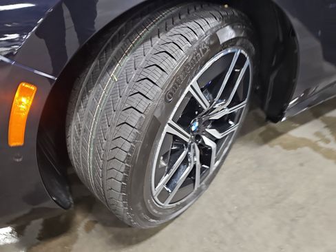Certified 2025 BMW 750e xDrive AWD/4WD image 34