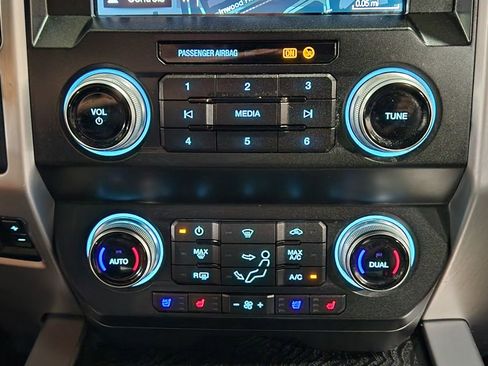 Used 2019 Ford F250 Platinum w/ Platinum Ultimate Package image 37