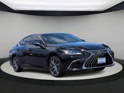 Used 2024 Lexus ES 350 w/ Premium Package FWD image 2