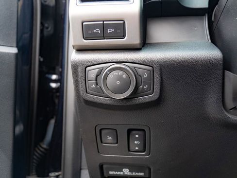 Used 2021 Ford F450 Platinum w/ FX4 Off-Road Package image 18