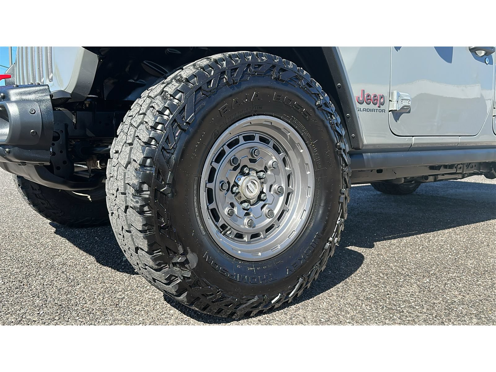 Used 2021 Jeep Gladiator Rubicon AWD/4WD image 10