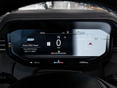 Used 2023 Land Rover Range Rover Autobiography image 8