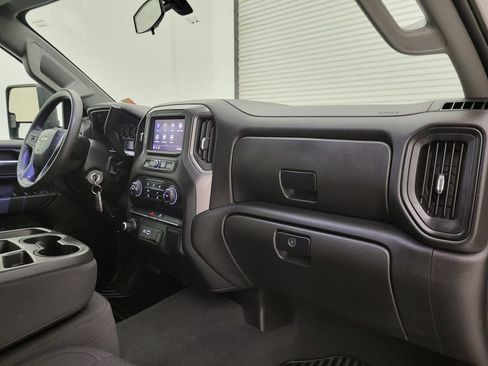 Used 2022 Chevrolet Silverado 2500 Custom image 34