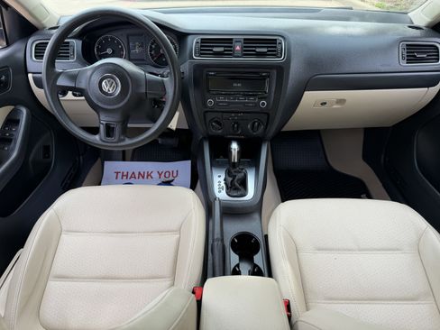 Used 2014 Volkswagen Jetta SE FWD image 23