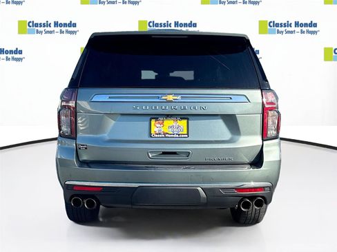 Used 2023 Chevrolet Suburban Premier image 7