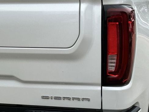 Used 2022 GMC Sierra 1500 Denali w/ Denali Reserve Package AWD/4WD image 7