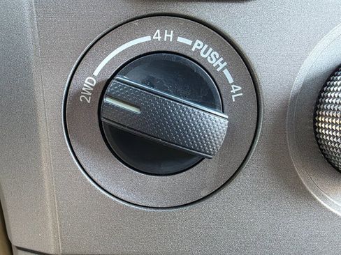 Used 2011 Toyota Sequoia Limited image 42