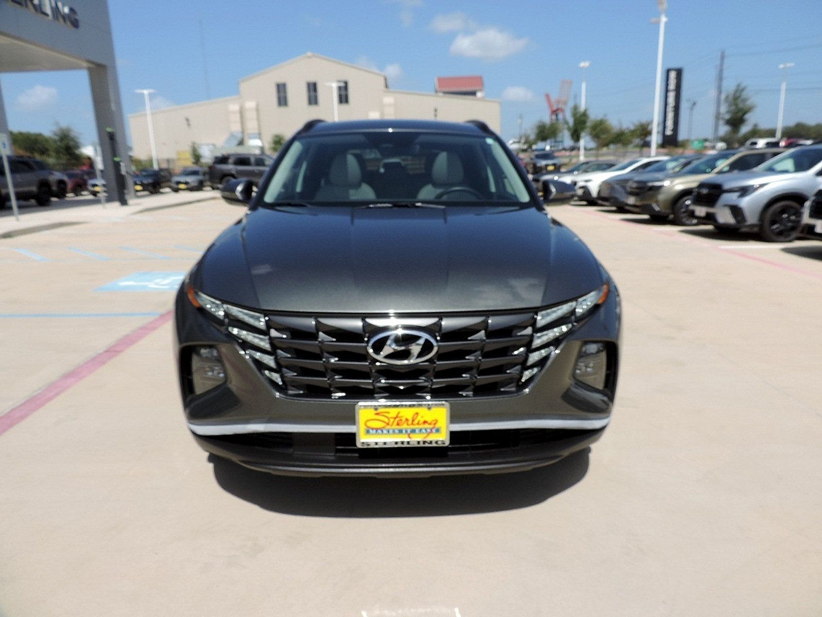 Used 2023 Hyundai Tucson SEL w/ Convenience Package AWD/4WD image 2