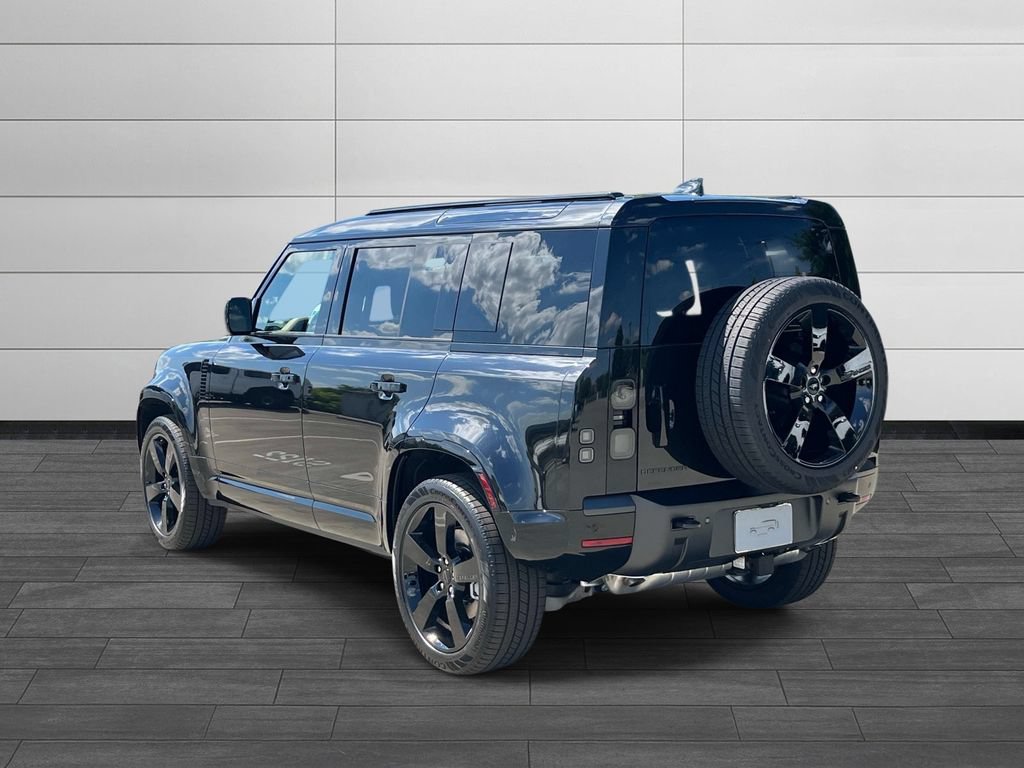 New 2026 Land Rover Defender 110 X-Dynamic SE AWD/4WD image 3