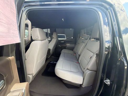 Used 2021 Chevrolet Silverado 1500 LT Trail Boss w/ Convenience Package II AWD/4WD image 21