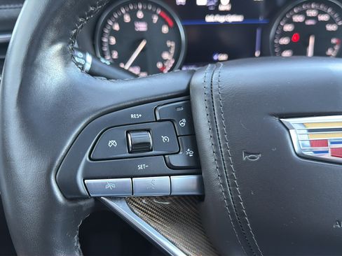 Used 2023 Cadillac XT6 Premium Luxury w/ Platinum Package AWD/4WD image 23