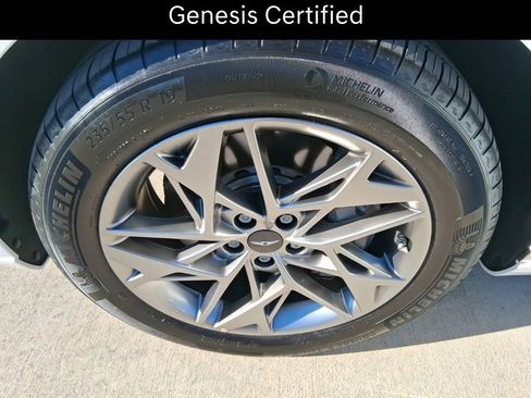 Certified 2025 Genesis GV70 2.5T image 19