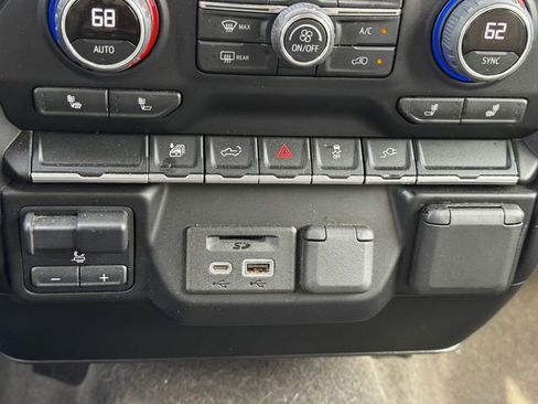 Used 2022 Chevrolet Silverado 2500 LT w/ Convenience Package AWD/4WD image 33