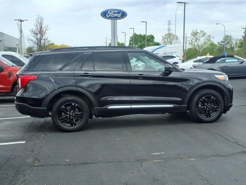 Used 2024 Ford Explorer XLT w/ Equipment Group 202A AWD/4WD image 6