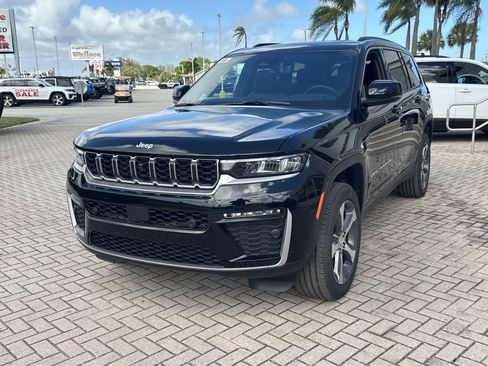 New 2026 Jeep Grand Cherokee L Limited image 3