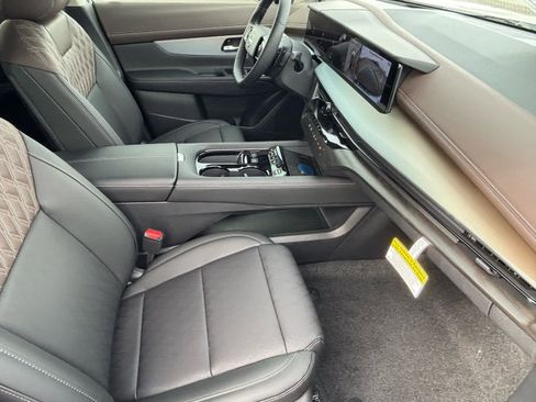 New 2026 Nissan Murano Platinum image 12