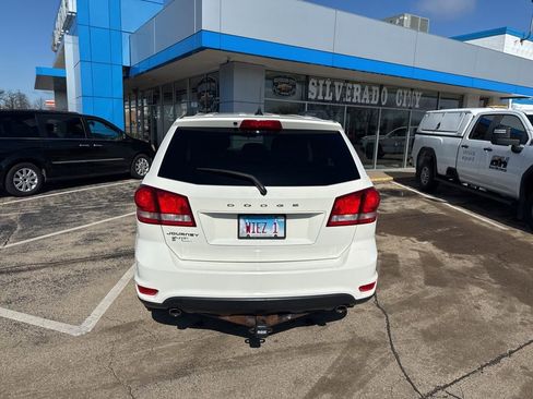 Used 2012 Dodge Journey SXT w/ Popular Equipment Group FWD image 8