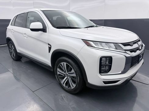 Used 2021 Mitsubishi Outlander Sport ES FWD image 1