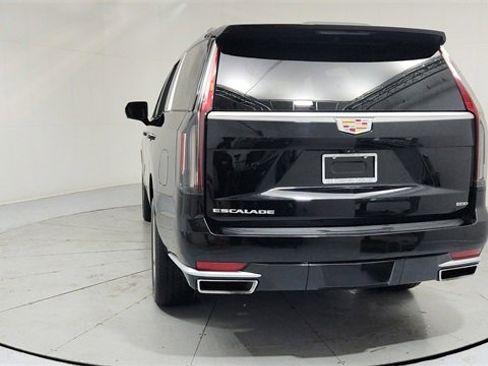 Used 2021 Cadillac Escalade Premium Luxury Platinum image 4