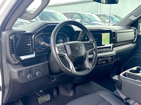 Certified 2022 Chevrolet Silverado 1500 RST image 16