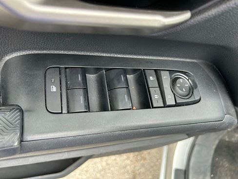 Used 2024 Toyota Tacoma TRD Off-Road AWD/4WD image 17