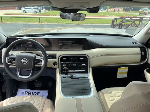 New 2025 Nissan Armada Platinum Reserve image 14