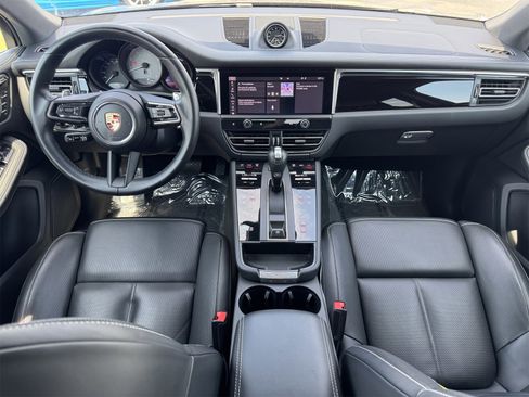 Certified 2024 Porsche Macan S image 13