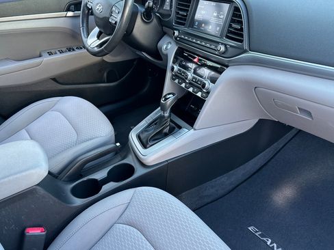 Used 2020 Hyundai Elantra Value Edition FWD image 16
