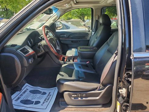 Used 2014 Cadillac Escalade Premium image 10