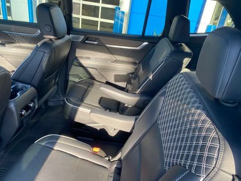 Used 2024 GMC Acadia Denali w/ Super Cruise Package AWD/4WD image 35