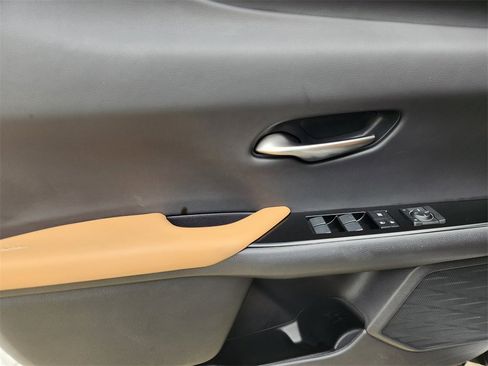 Used 2023 Lexus UX 250h FWD w/ Premium Package image 22