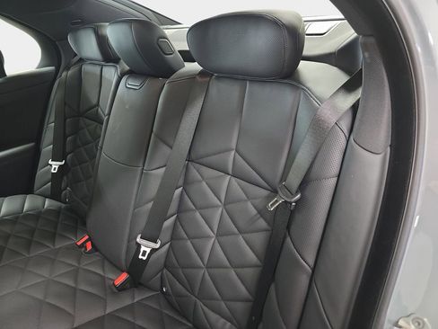 Used 2025 BMW 740i image 14