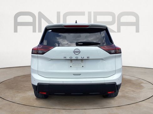 Used 2024 Nissan Rogue S FWD image 13