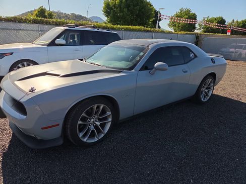 Used 2020 Dodge Challenger R/T RWD image 2