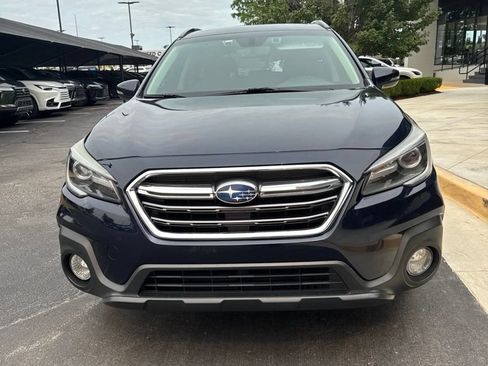 Used 2018 Subaru Outback 2.5i Touring AWD/4WD image 5