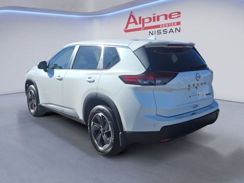 Certified 2024 Nissan Rogue SV image 3