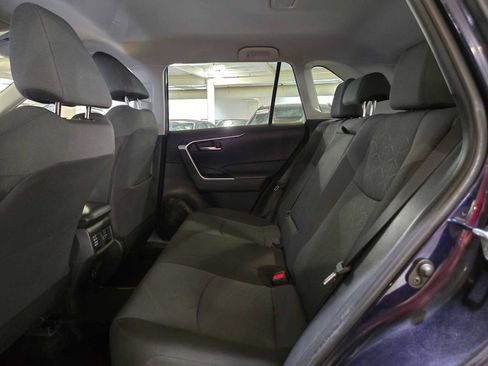 Used 2025 Toyota RAV4 XLE AWD/4WD image 15