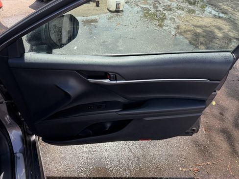 Used 2023 Toyota Camry SE w/ Protection Package (Q2) (TMS) FWD image 17