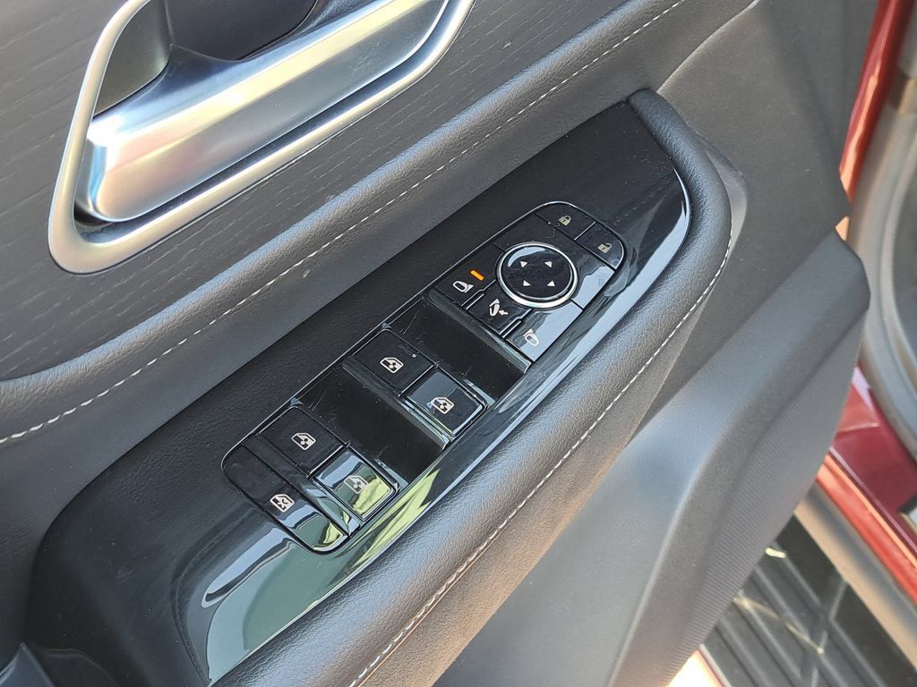 Used 2025 INFINITI QX80 Sensory AWD/4WD image 19
