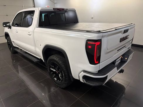 Used 2023 GMC Sierra 1500 AT4 w/ AT4 Premium Package AWD/4WD image 4