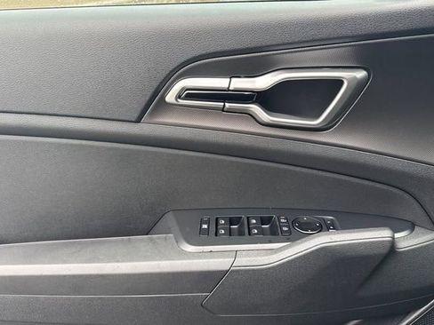 New 2026 Kia Sportage LX image 12