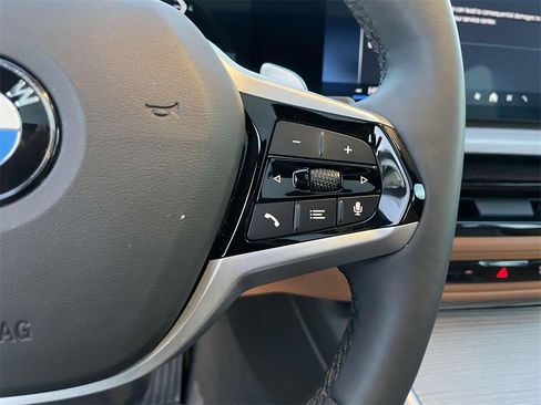 Used 2025 BMW 330i Sedan image 22