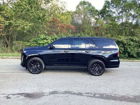 Used 2024 Cadillac Escalade Sport w/ LPO, ONYX Package image 4