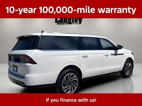 Used 2025 Lincoln Navigator L Reserve AWD/4WD image 17
